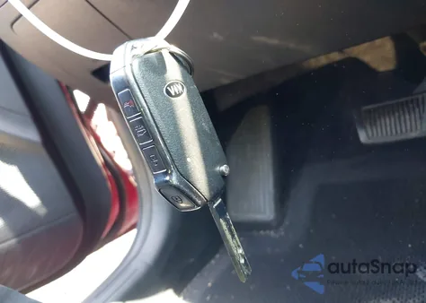 2019 Kia Forte Lxs z USA, uszkodzony, nr VIN 3KPF24AD8KE119843